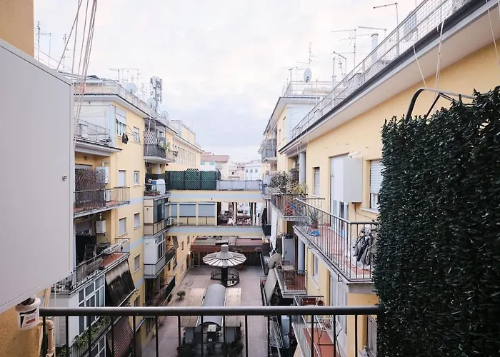 Tuscolana White Apartment